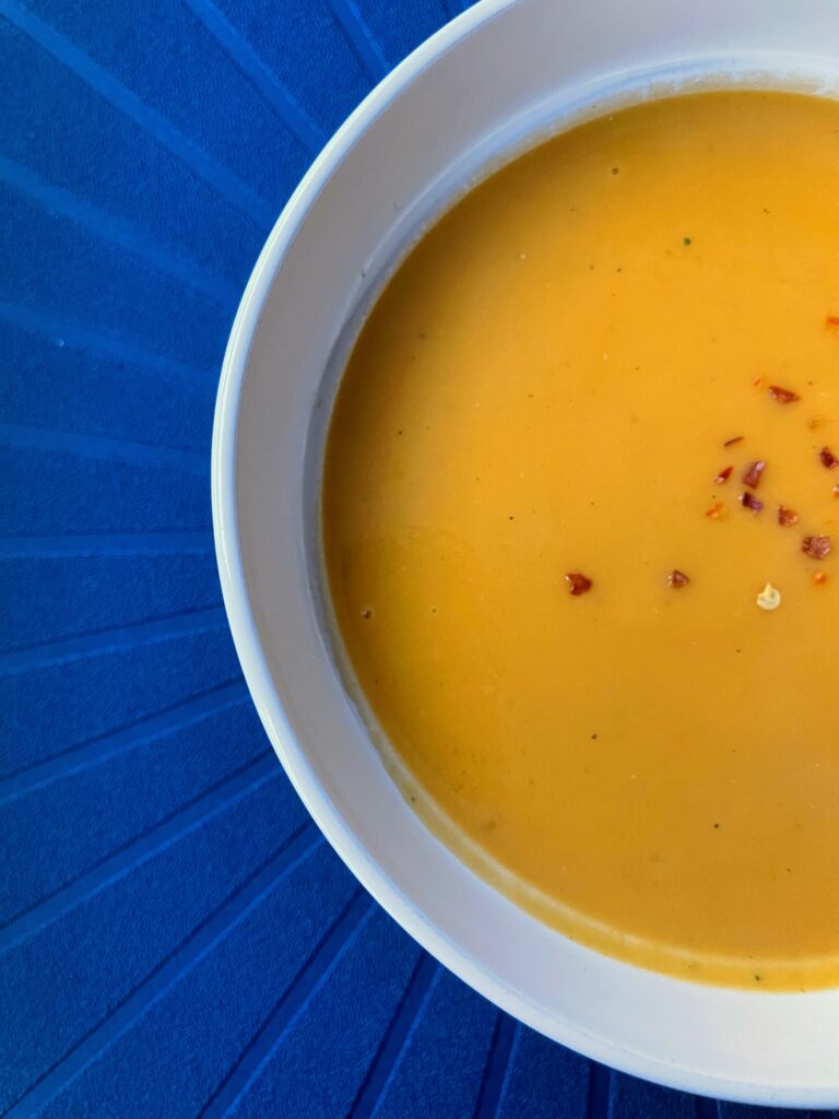 Autumn soup: Apple, Celery, Tomato & Ginger